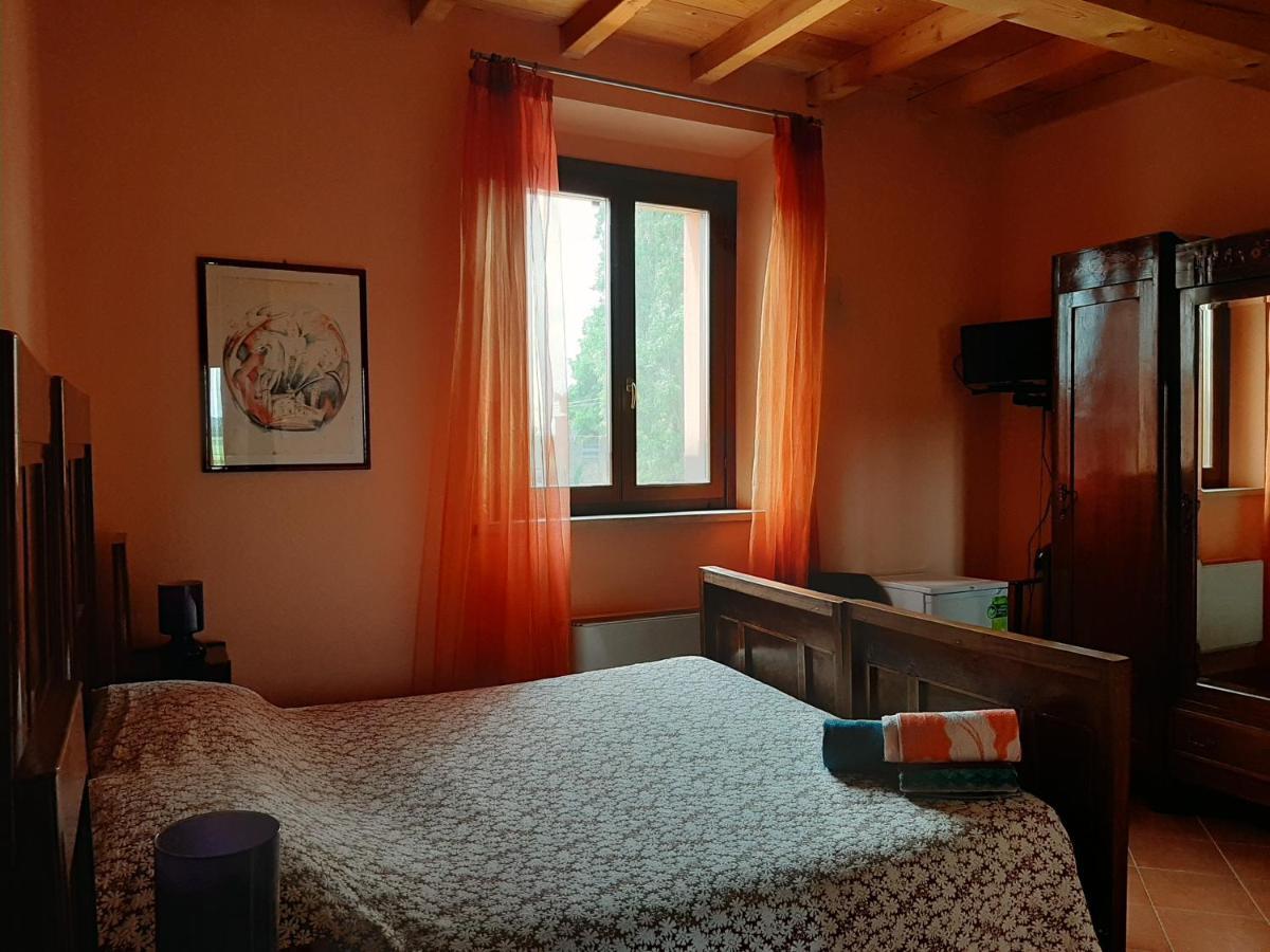 Villa Agriturismo Il Sole Rivarolo del Re ed Uniti Exterior foto