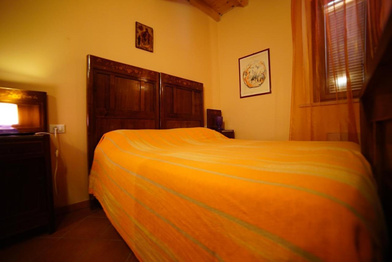 Villa Agriturismo Il Sole Rivarolo del Re ed Uniti Exterior foto