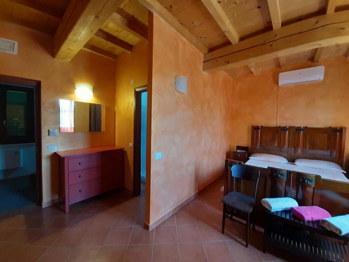 Villa Agriturismo Il Sole Rivarolo del Re ed Uniti Exterior foto